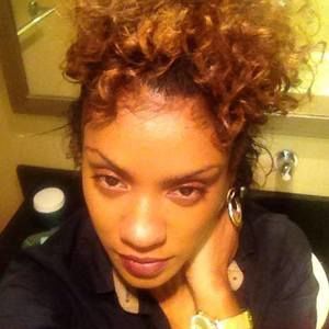 Meet your Posher, Evelyn lee